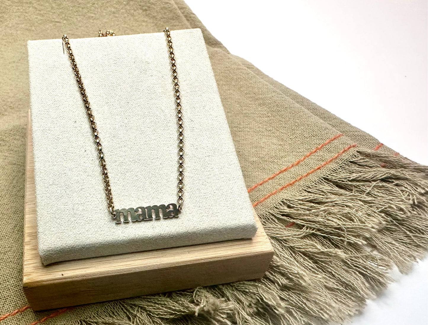 "Mama" necklace